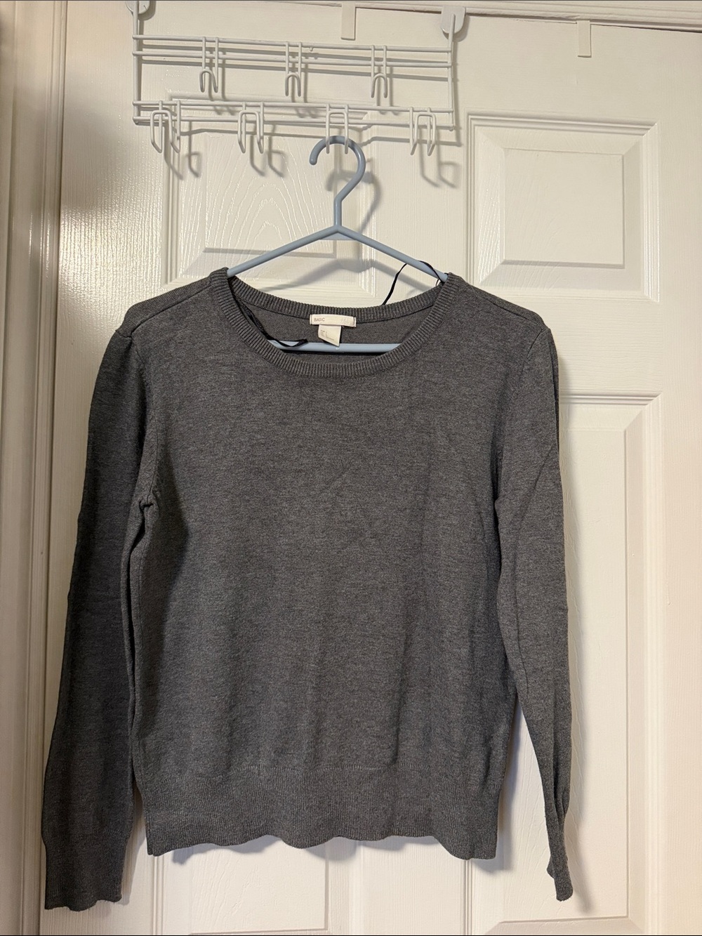 H&M Women's Scoop/Crewneck Sweater - Charcoal Gray